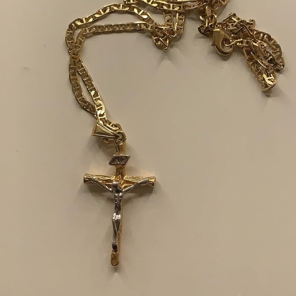 Neiman Marcus 18K Gold Plated Cross Flat Mariner Necklace - Picture 4 of 6